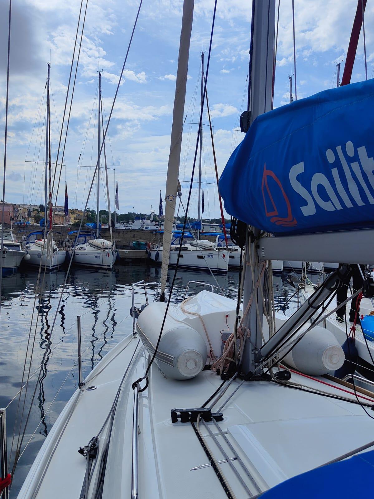 Oceanis 30.1, picture 3