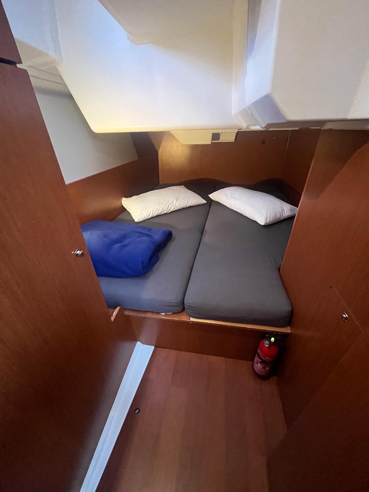 Oceanis 38.1, picture 4