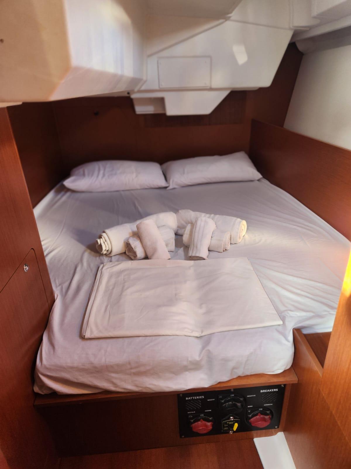 Oceanis 38 - 3 cab., picture 9