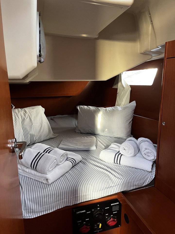 Oceanis 41.1, picture 8