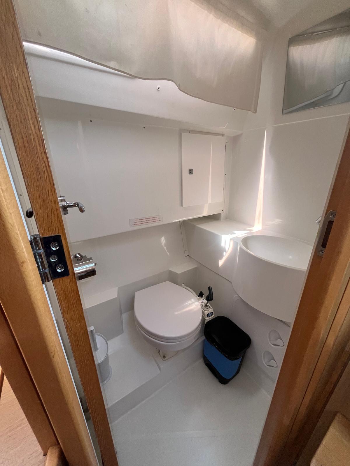 Sun Odyssey 319 - 2 cab., picture 5