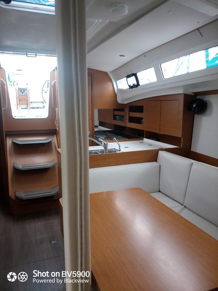 Sun Odyssey 380 - 3 cab., picture 7