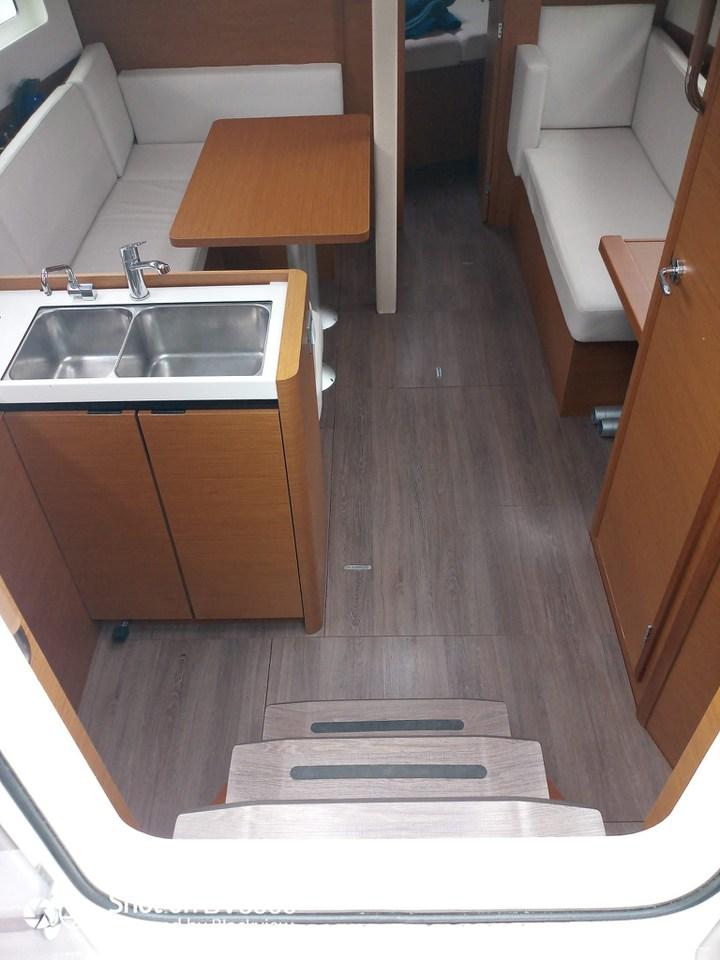Sun Odyssey 380 - 3 cab., picture 6