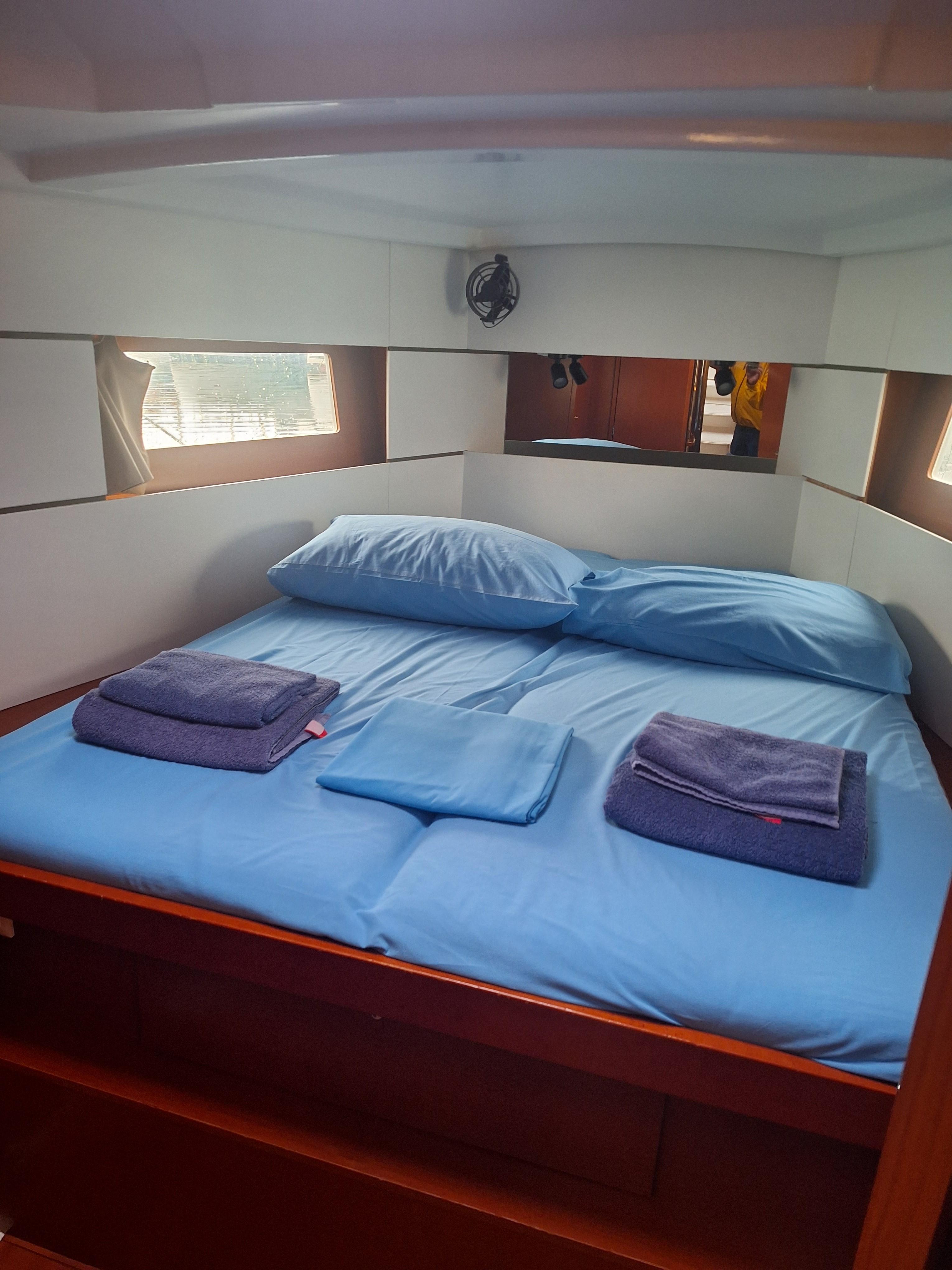 Oceanis 38.1, picture 4