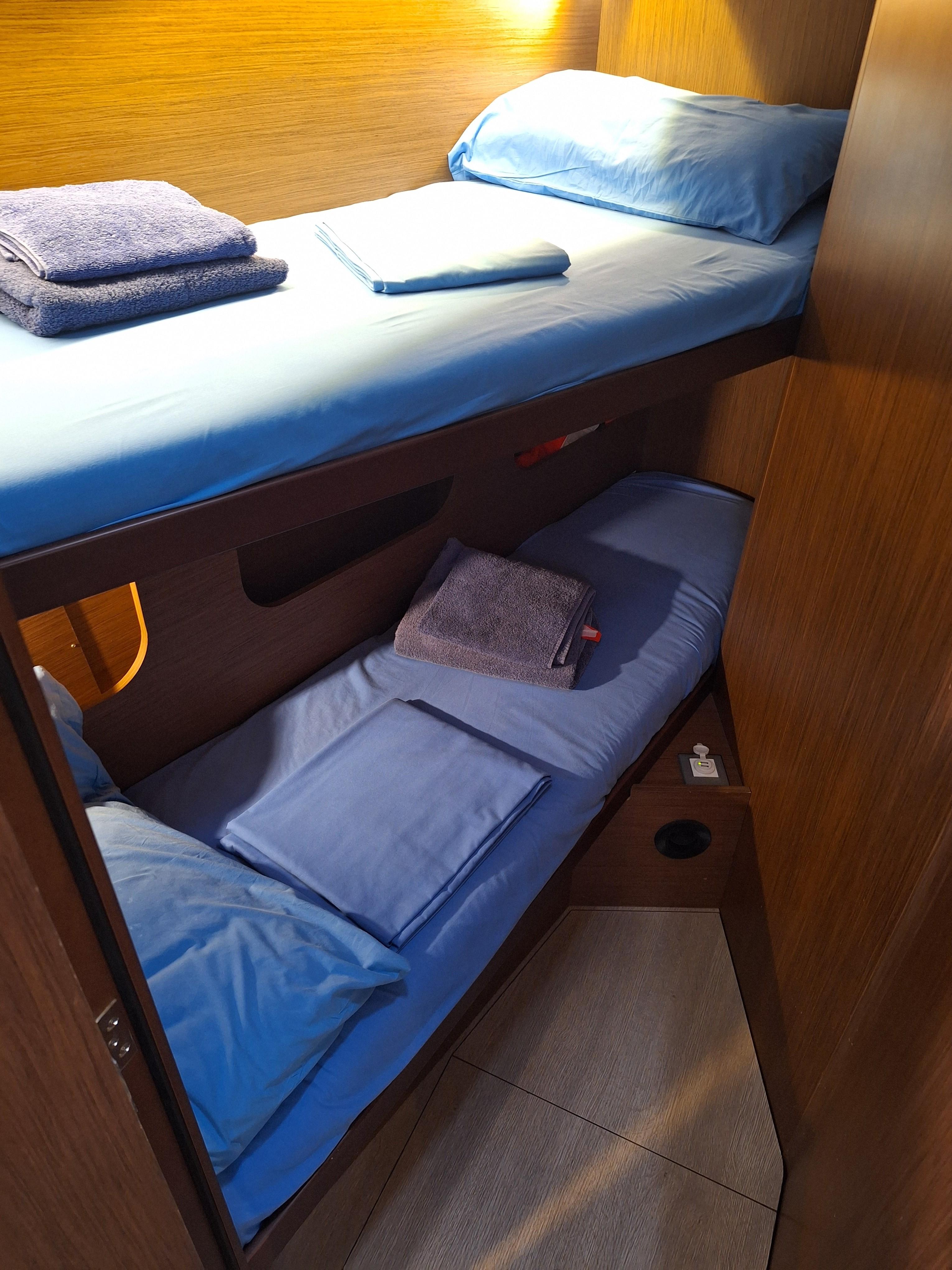 Oceanis 40.1, picture 3