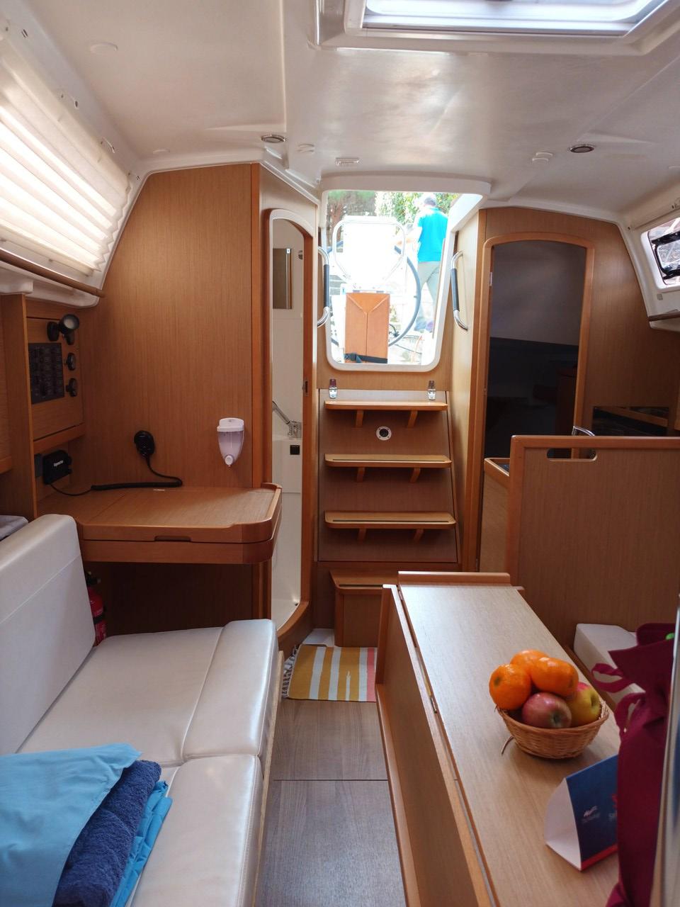 Sun Odyssey 319 - 2 cab., picture 5