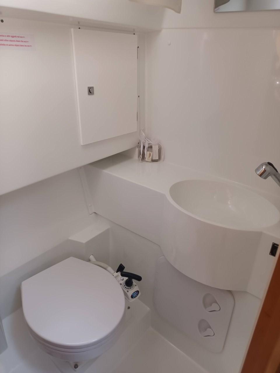 Sun Odyssey 319 - 2 cab., picture 10