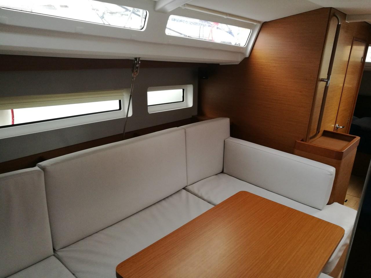 Sun Odyssey 440 - 4 cab., picture 5