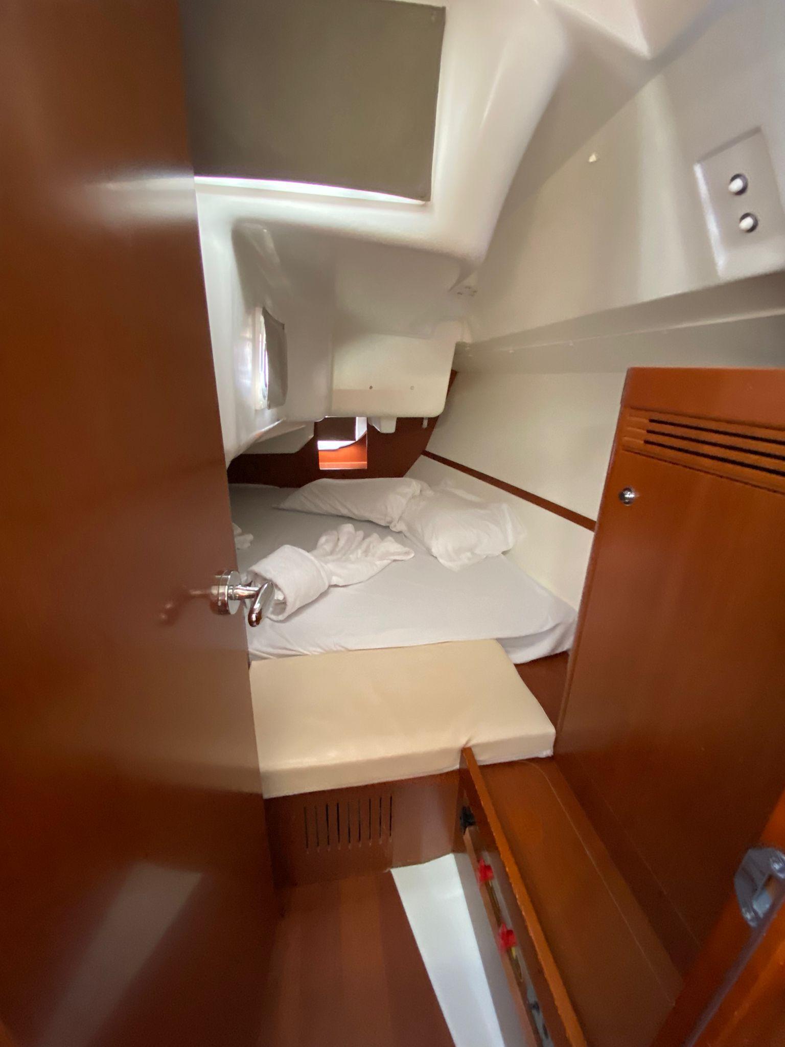 Oceanis 31, picture 6