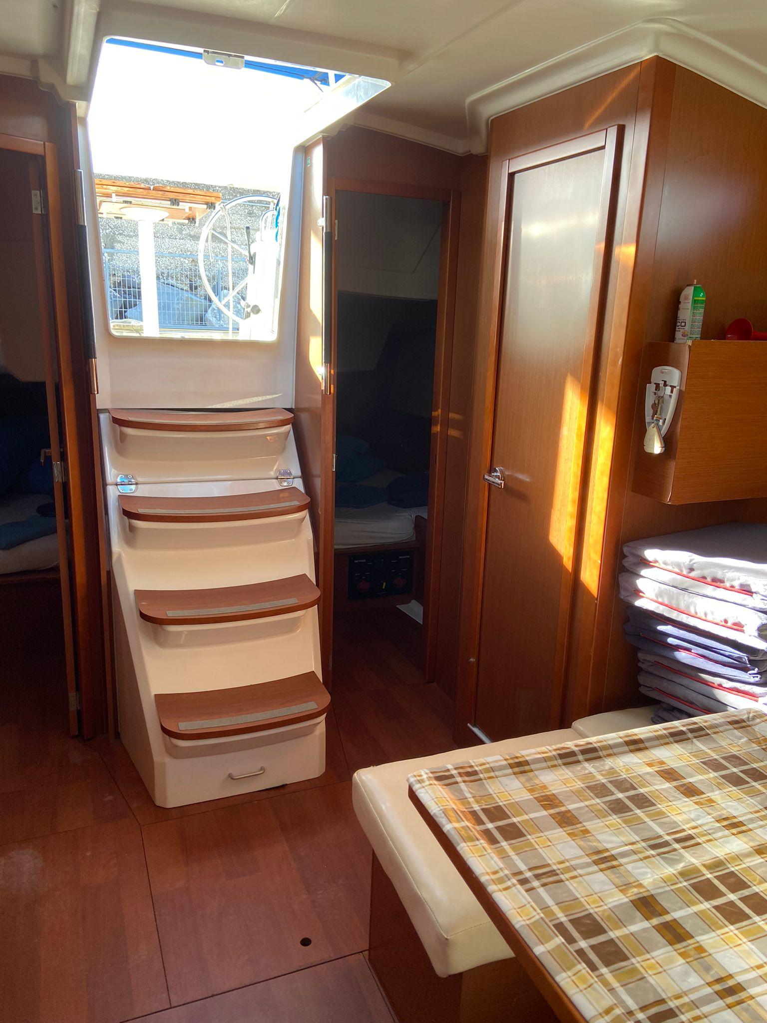 Oceanis 38.1, picture 8