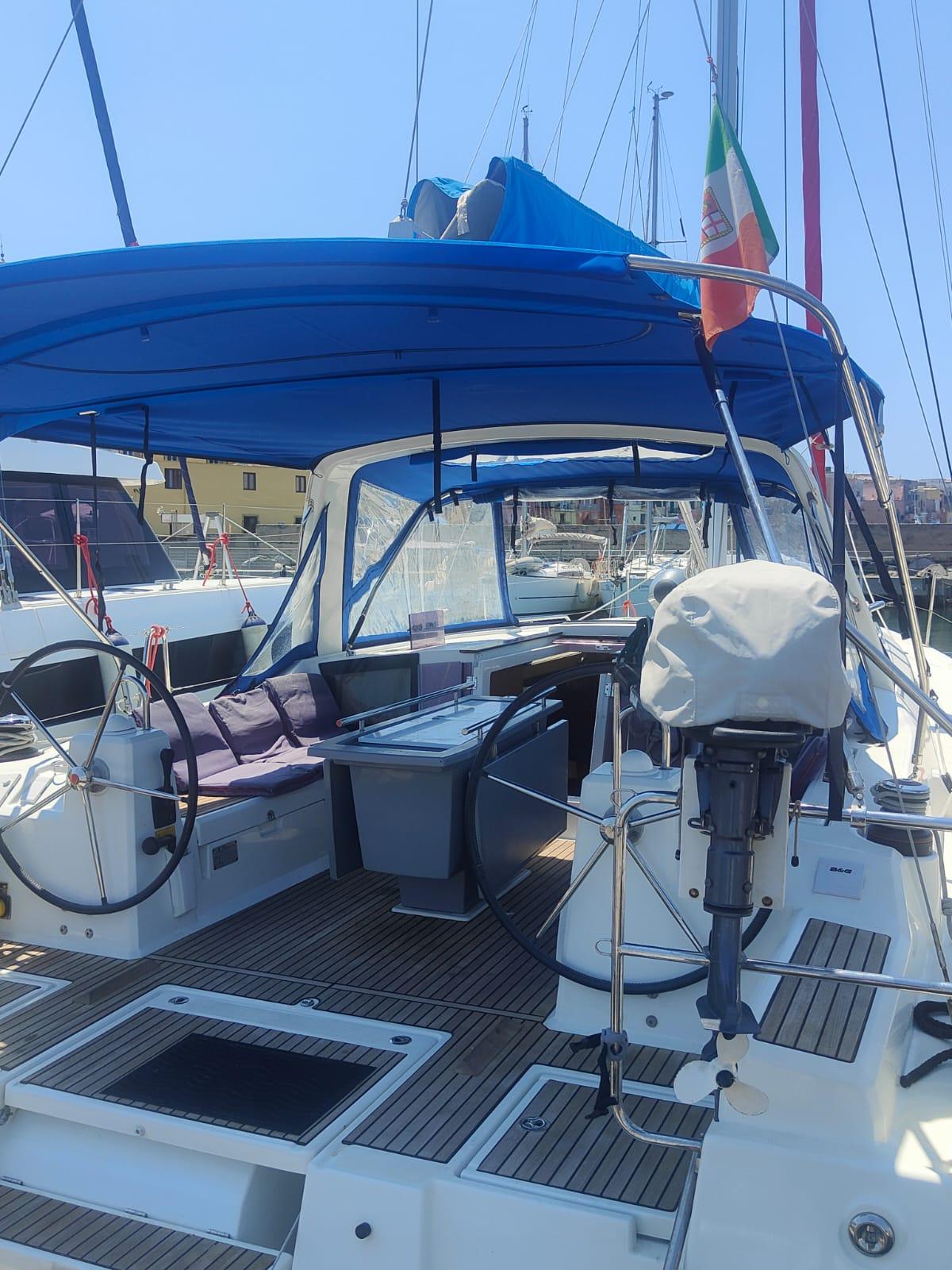 Oceanis 41.1, picture 3