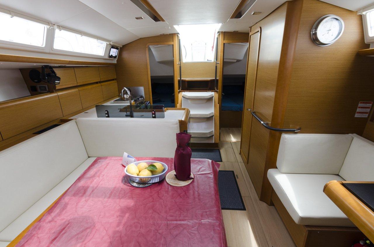 Sun Odyssey 409, picture 7