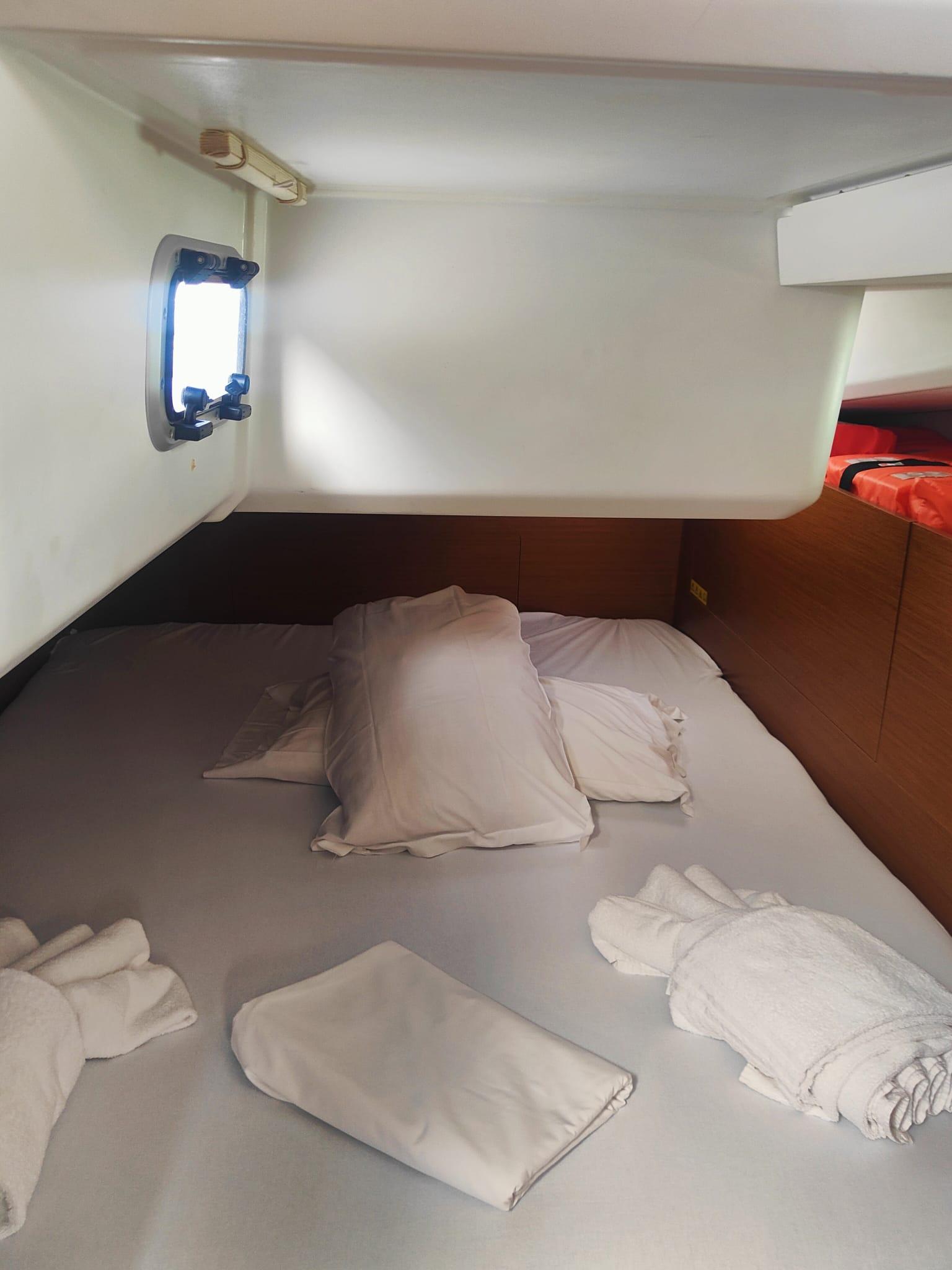 Sun Odyssey 440 - 4 cab., picture 7