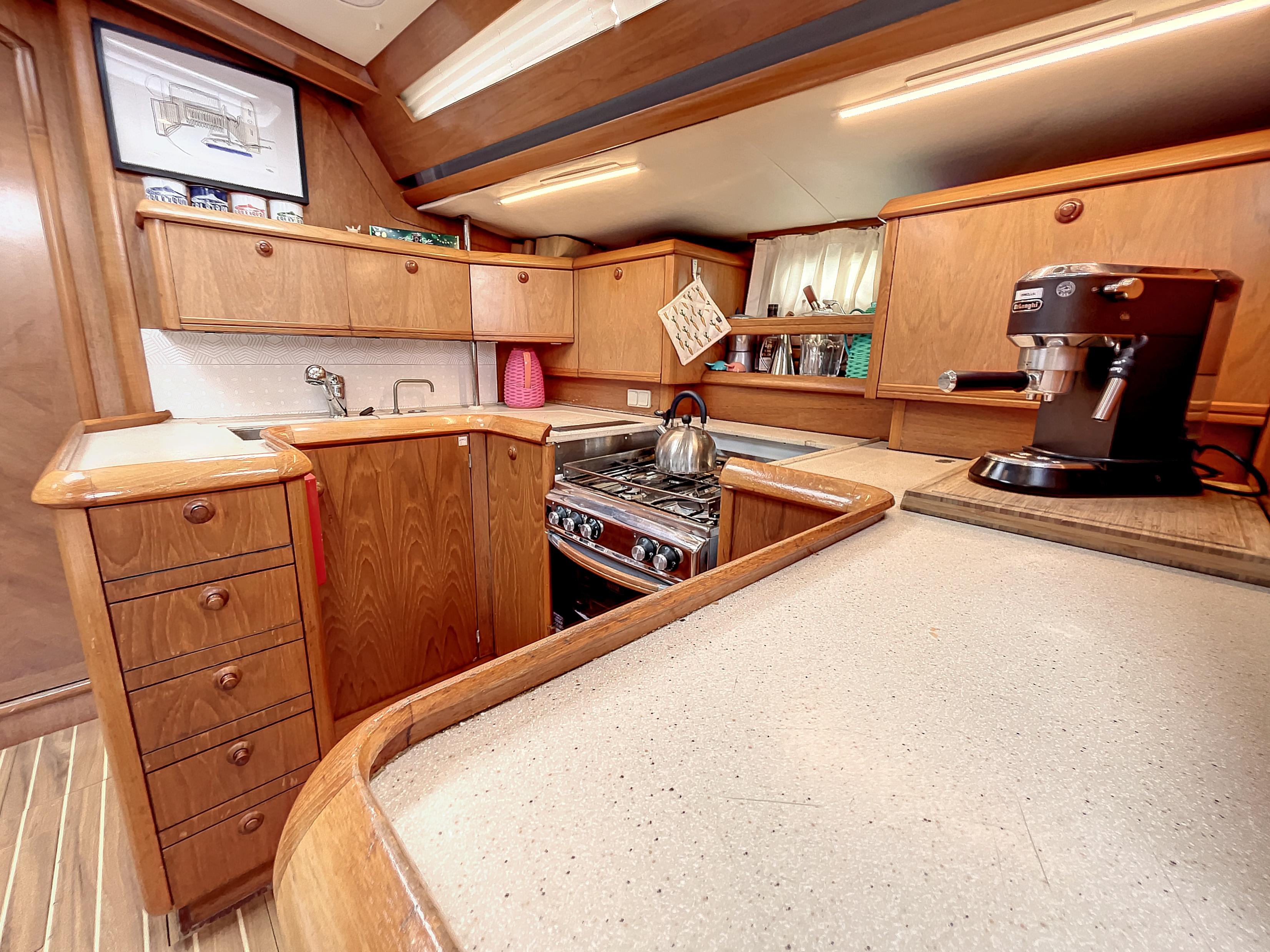 Sun Odyssey 52.2 - 4 cab. - Slow, picture 7