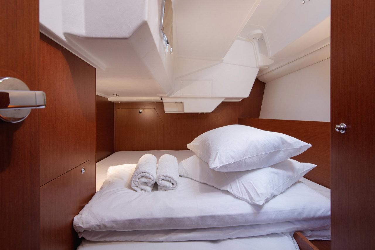 Oceanis 38.1, picture 11