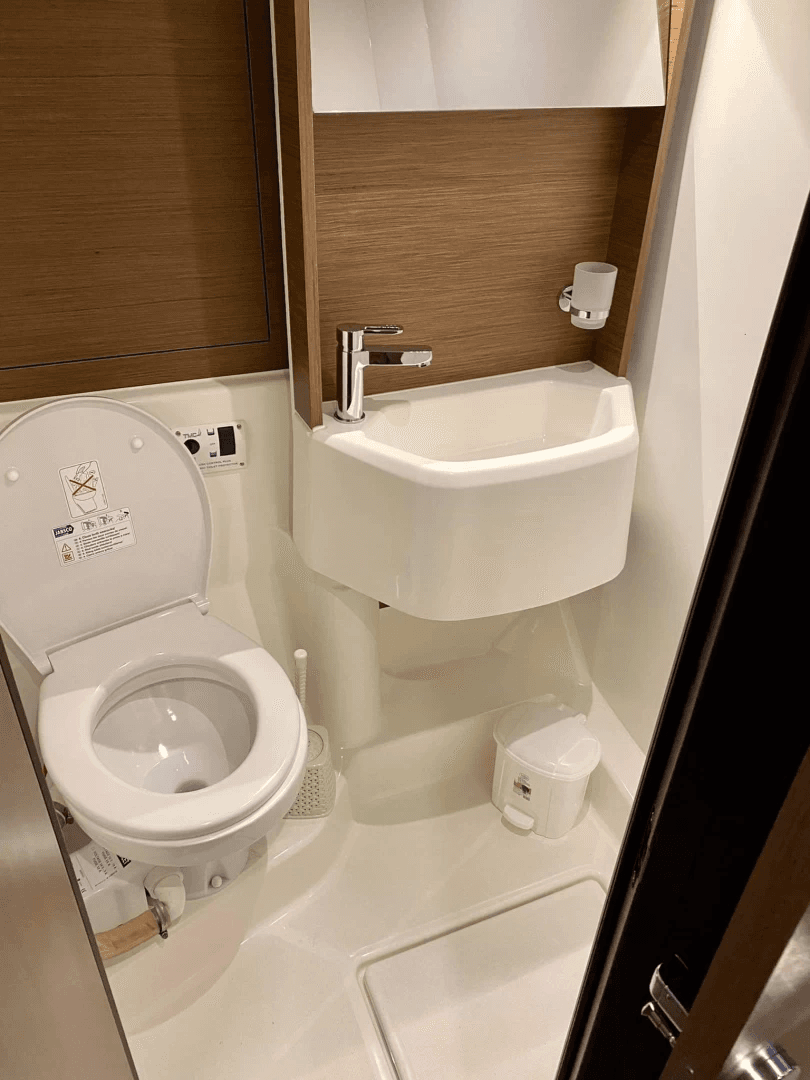 Oceanis 51.1 - 5 + 1 cab., picture 16