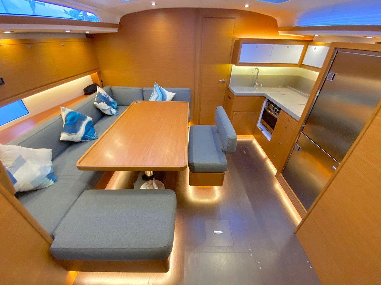 Dufour 470 - 5 cab. - Nami, picture 5