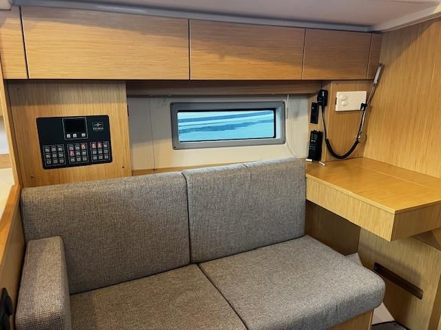 Bavaria C38, picture 7