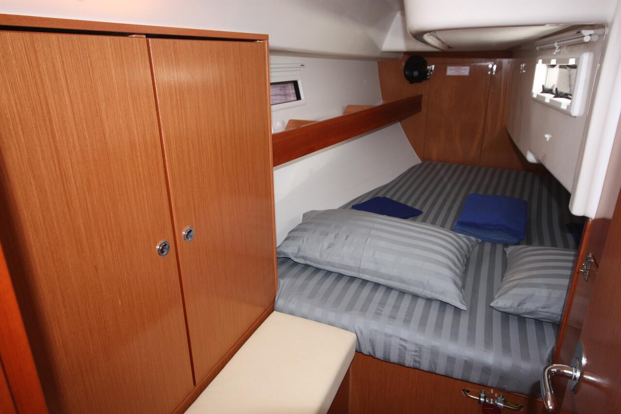 Bavaria Cruiser 32, picture 18