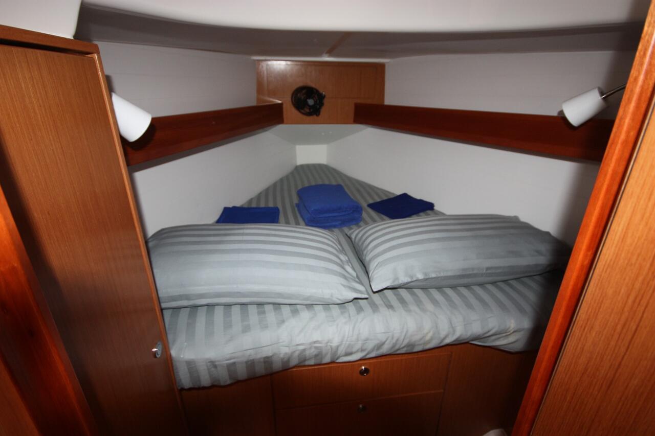 Bavaria Cruiser 32, picture 17