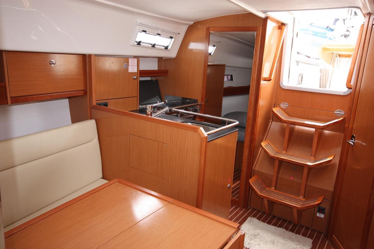 Bavaria Cruiser 32, picture 14