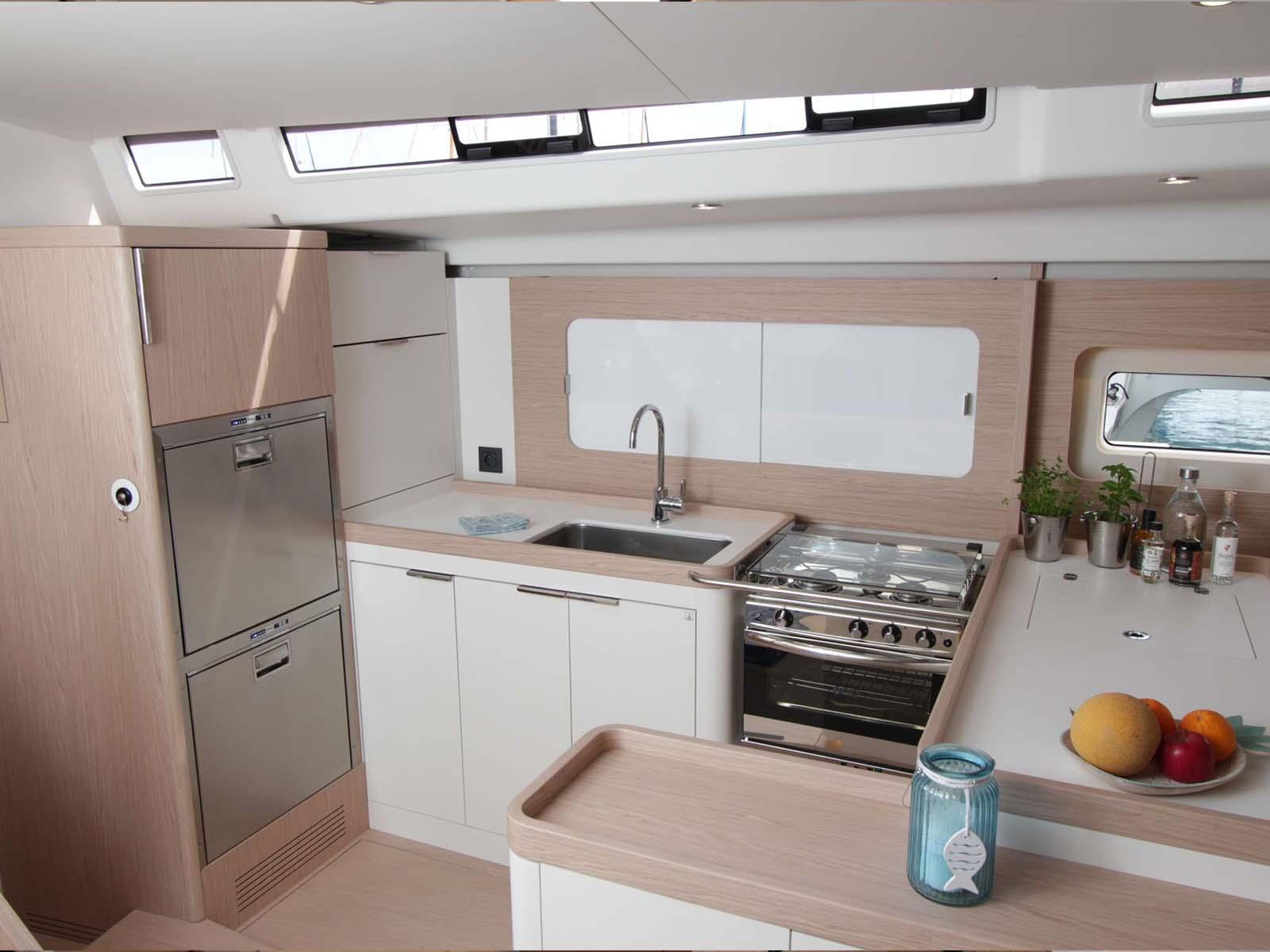 First 53 - 3 + 1 cab., picture 11