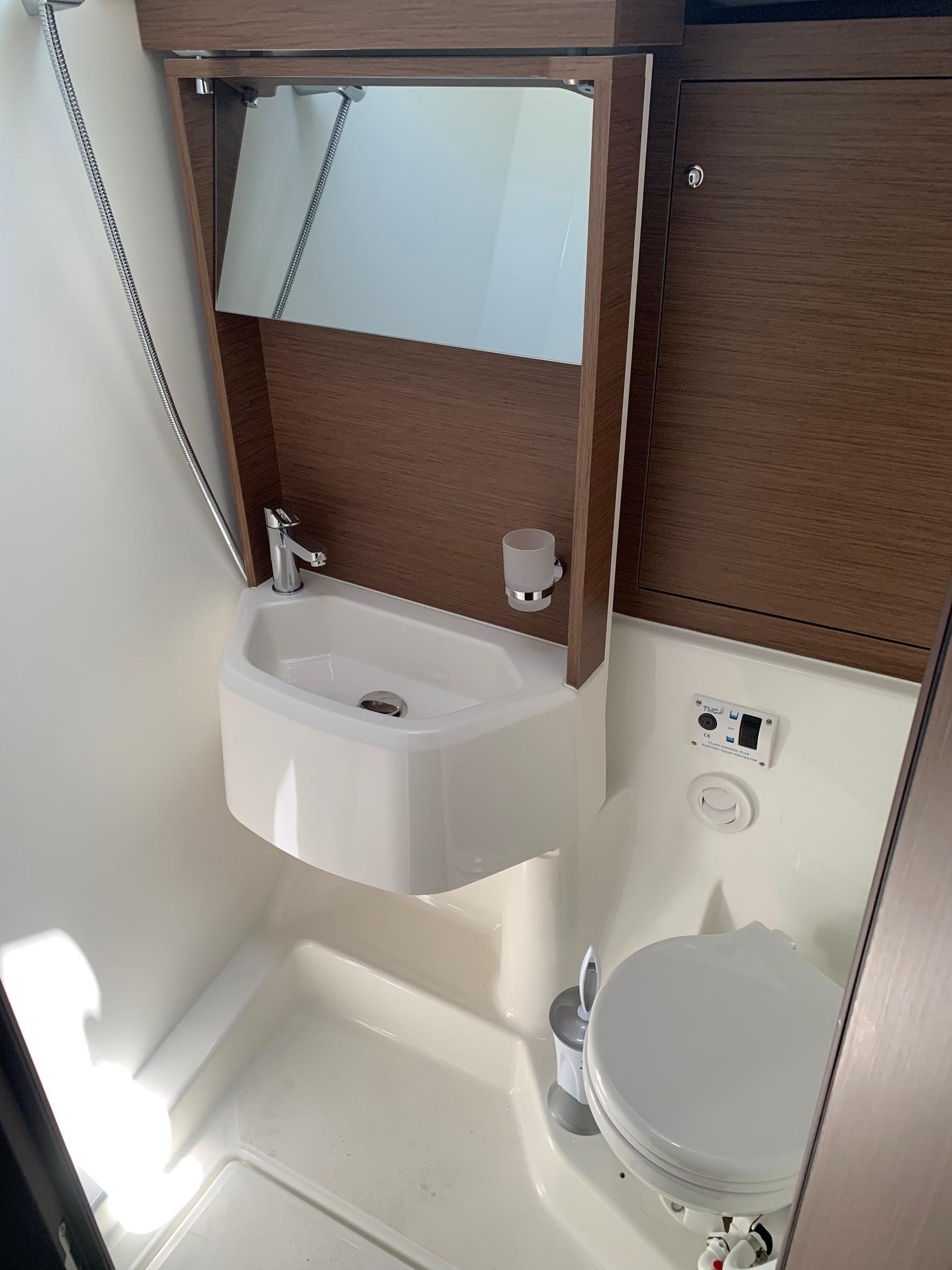 Oceanis 51.1 - 5 + 1 cab., picture 27