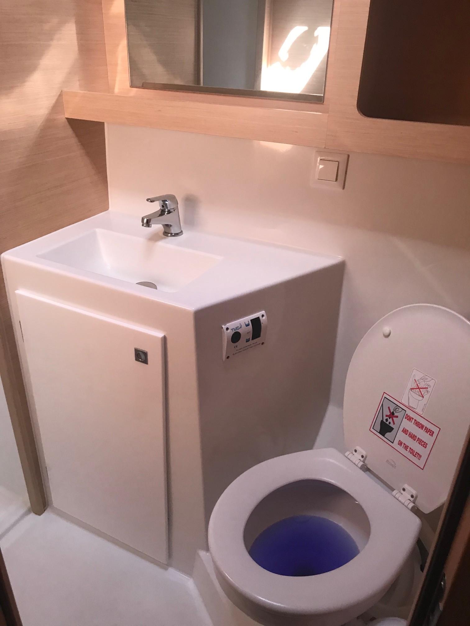 Lagoon 42 - 4 + 2 cab., picture 22