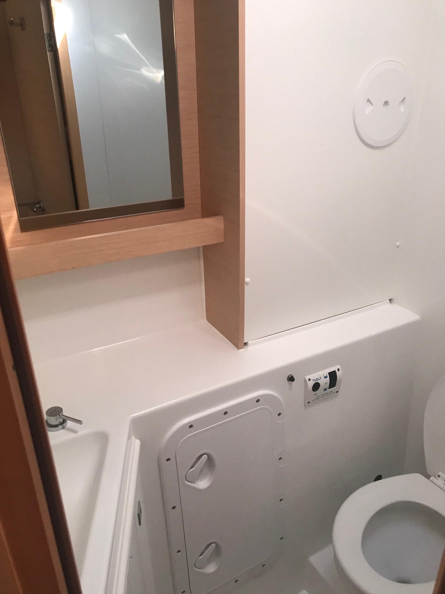 Lagoon 42 - 4 + 2 cab., picture 24