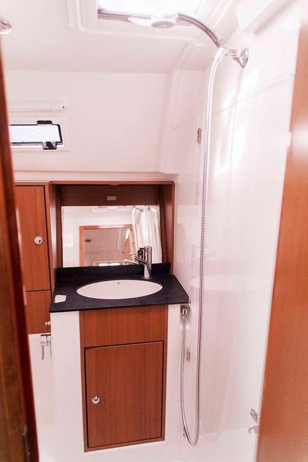 Bavaria Cruiser 40, picture 17