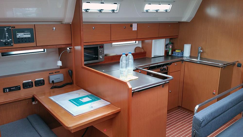 Bavaria Cruiser 50 - Silver Cloud , picture 6