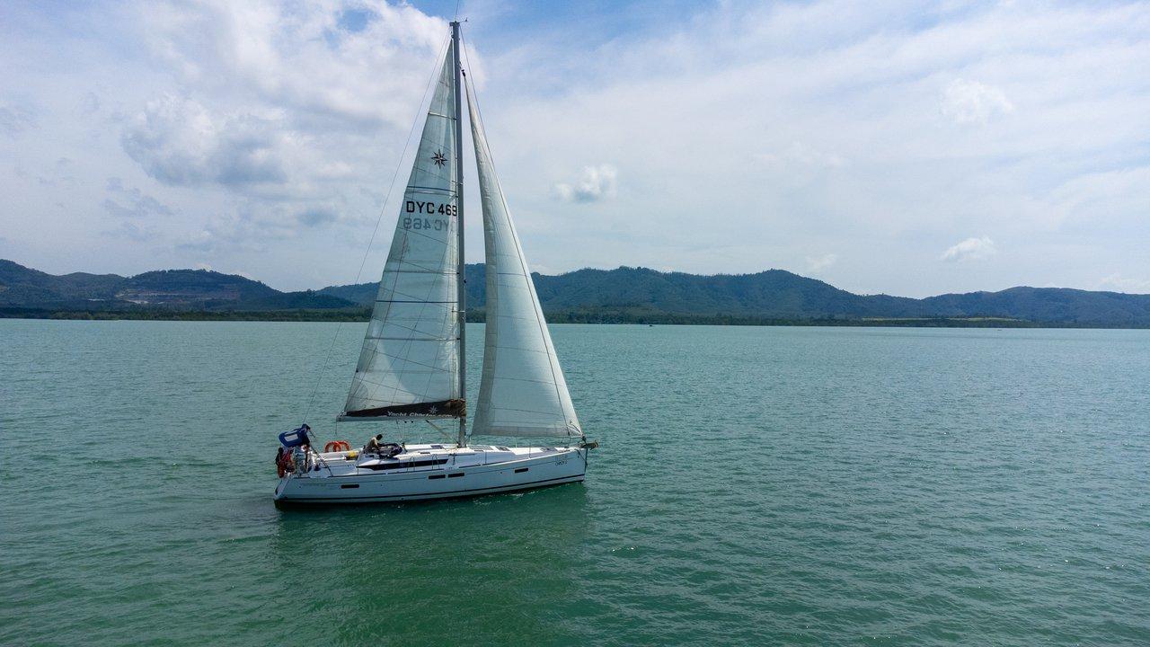 Sun Odyssey 469, picture 3