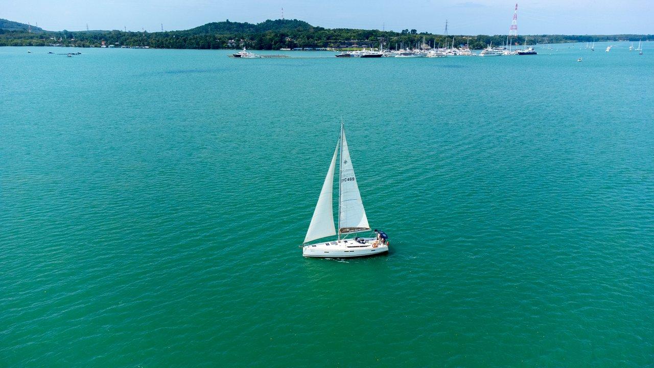 Sun Odyssey 469, picture 4