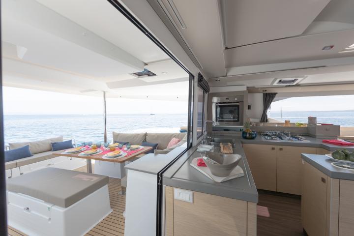 Fountaine Pajot Saona 47 - 5 cab., picture 12