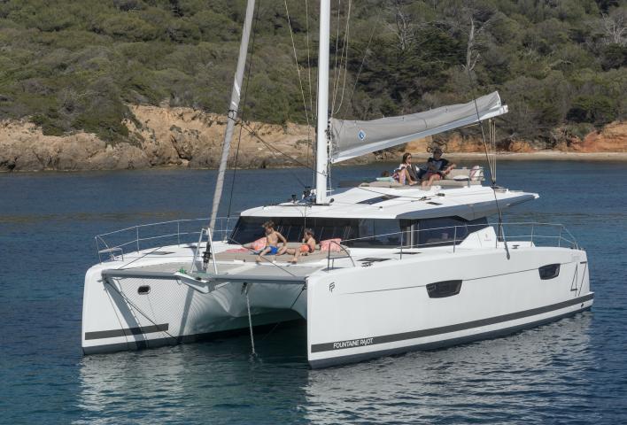 Fountaine Pajot Saona 47 - 5 cab., picture 1