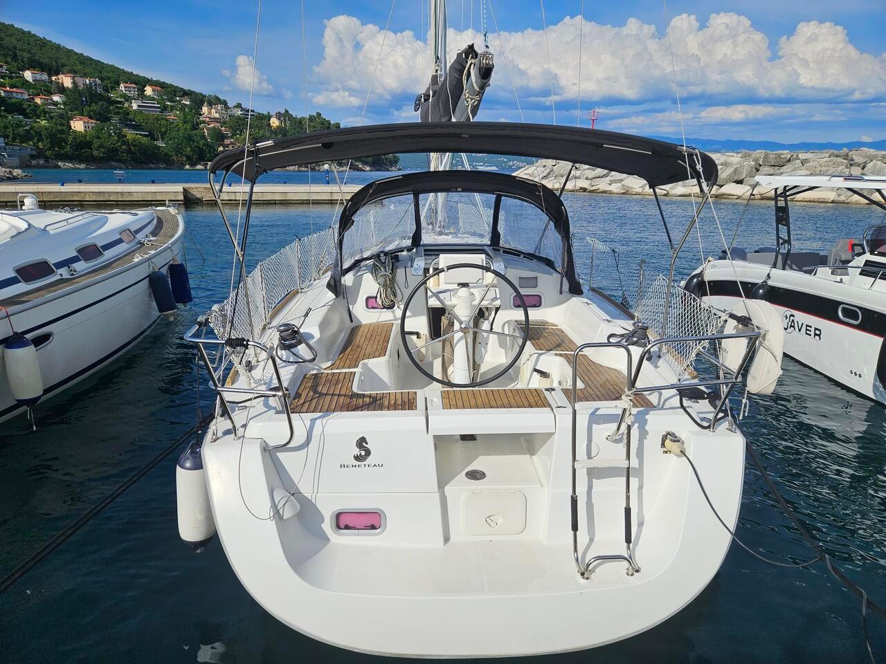 Oceanis 34, picture 1