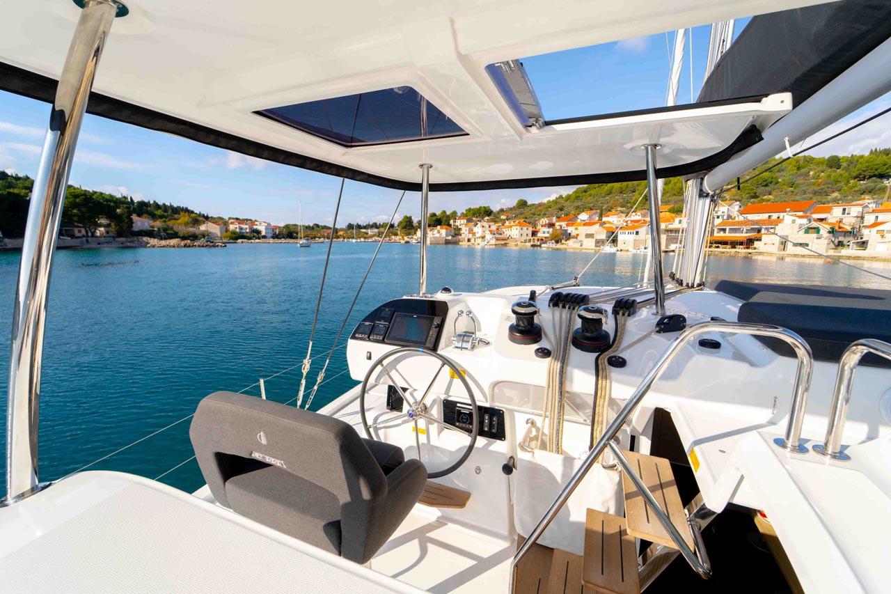 Lagoon 43 - 4 + 2 cab., picture 13