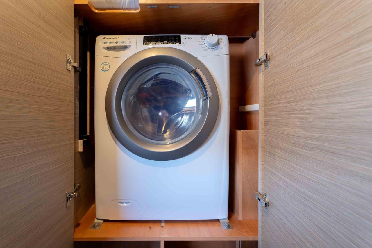 Lagoon 43 - 4 + 2 cab., picture 23