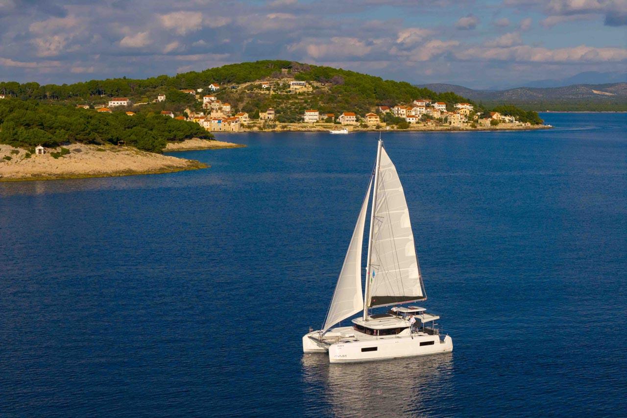 Lagoon 43 - 4 + 2 cab., picture 7