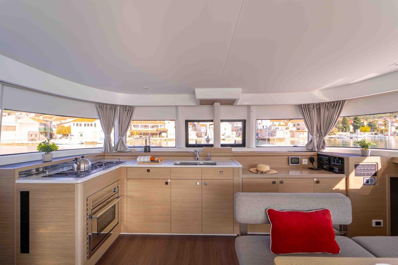 Lagoon 43 - 4 + 2 cab., picture 16