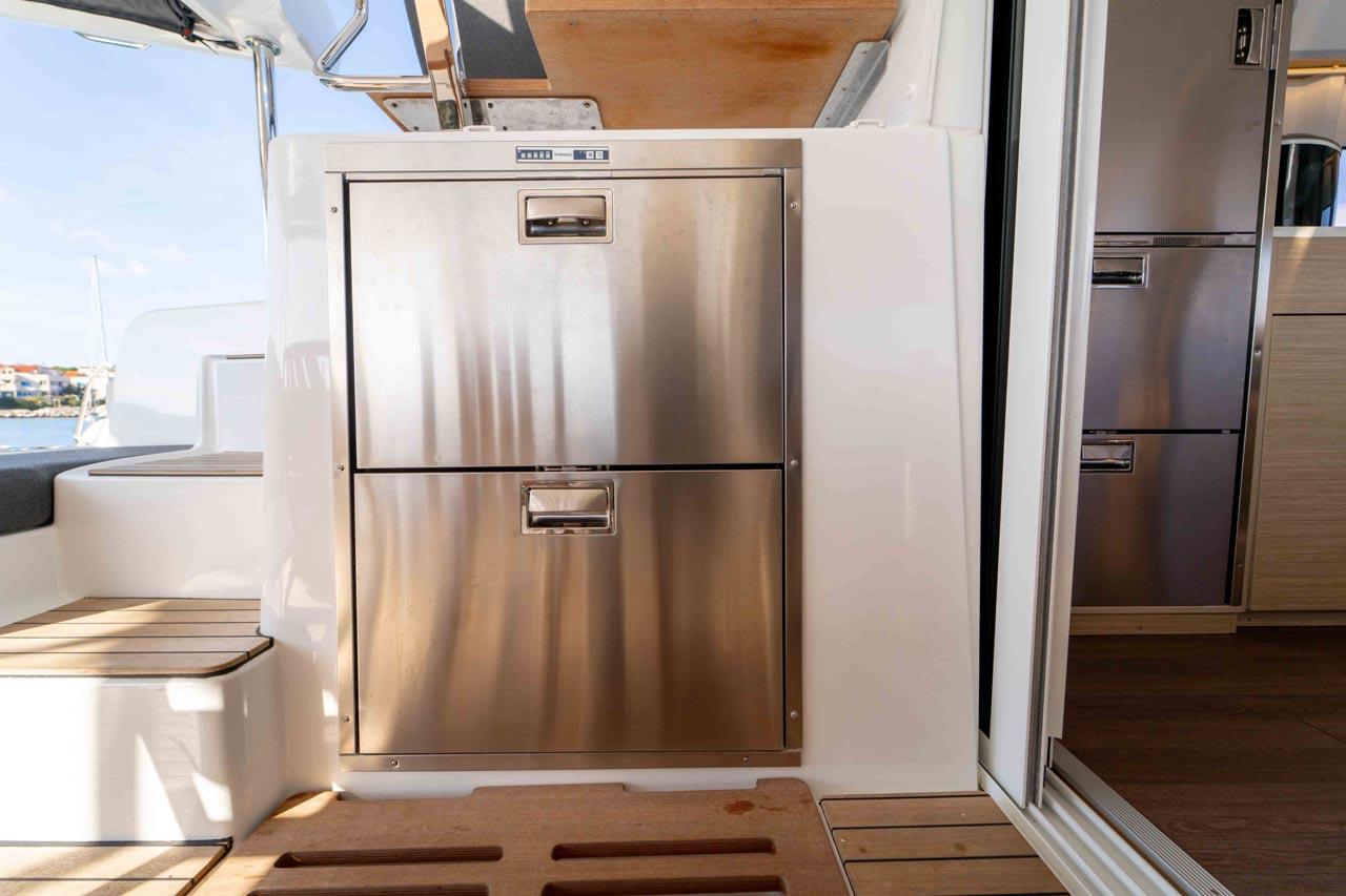 Lagoon 43 - 4 + 2 cab., picture 10