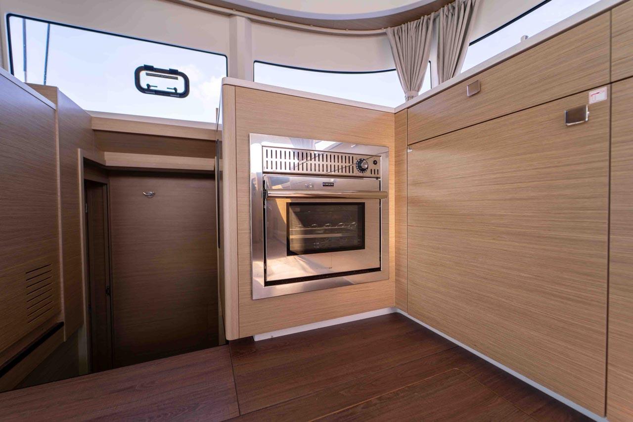 Lagoon 43 - 4 + 2 cab., picture 17