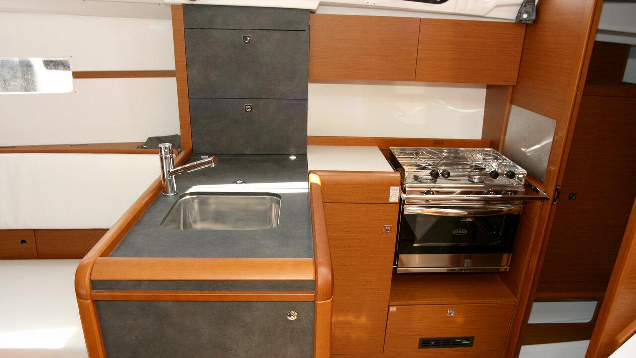 Sun Odyssey 349 - 2 cab., picture 11