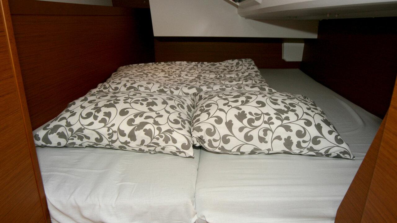 Sun Odyssey 349 - 2 cab., picture 14