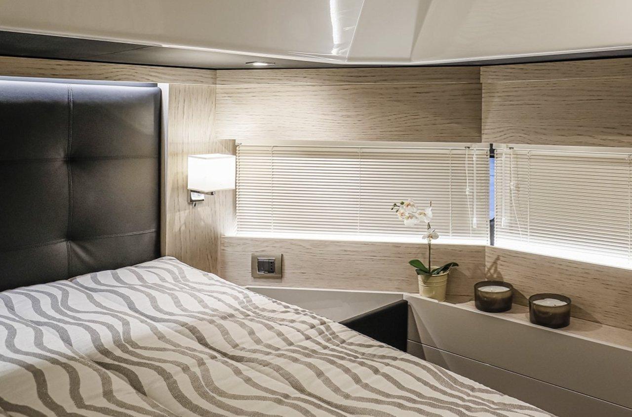 Cranchi T43 Eco Trawler , picture 11