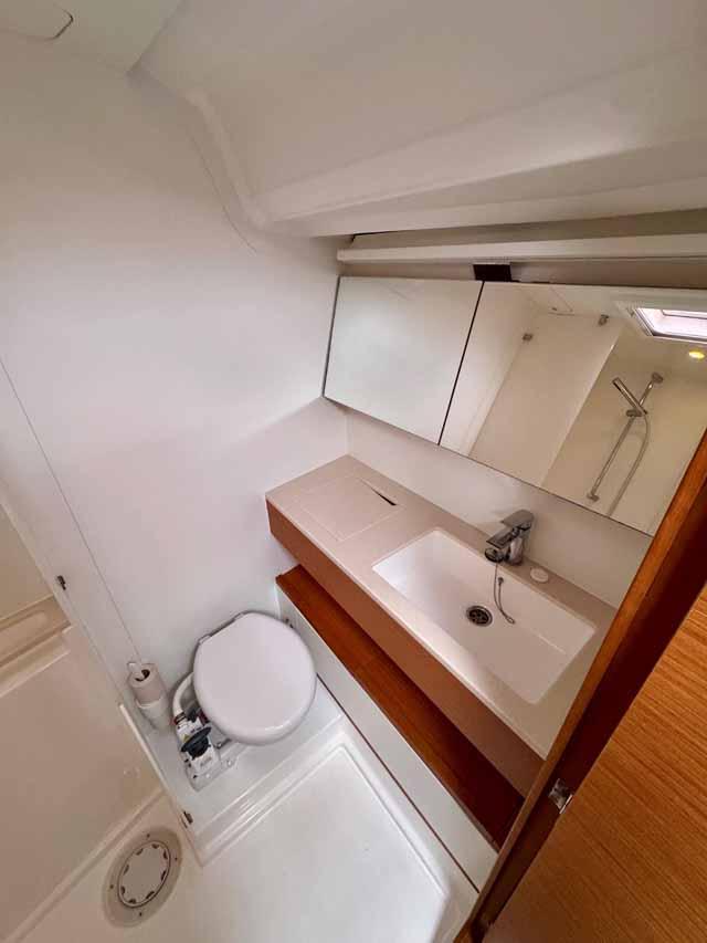 Dufour 41 Performance - 3 cab., picture 22