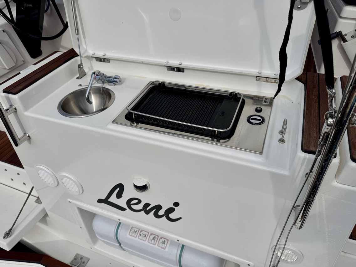 Dufour 41 Performance - 3 cab., picture 8