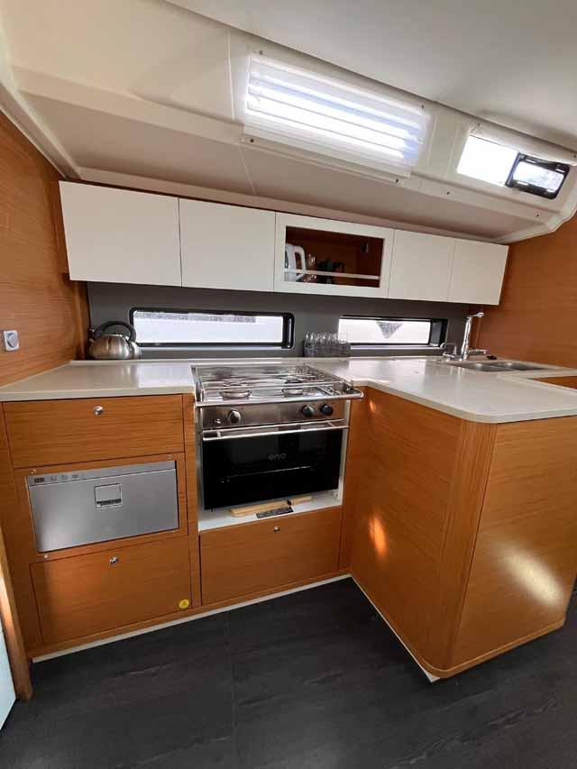 Dufour 41 Performance - 3 cab., picture 9