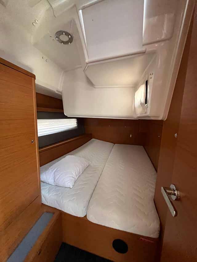 Dufour 41 Performance - 3 cab., picture 11