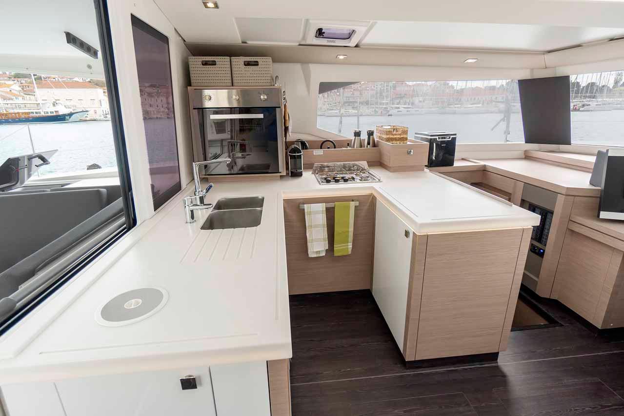 Fountaine Pajot Astrea 42 - 4 + 2 cab., picture 17